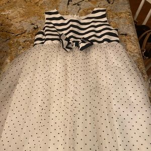 Girls dress, never worn